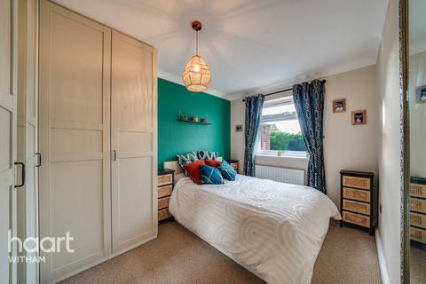 5 Sauls Bridge Close, Witham, CM8 1XJ