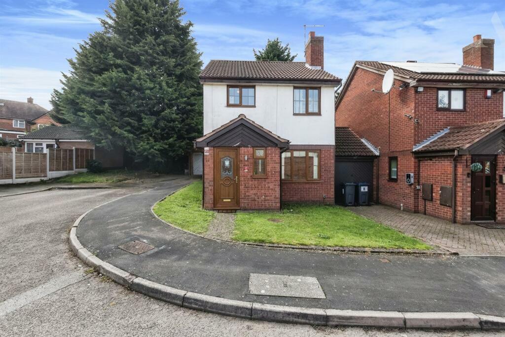 18 greetville close frontage.jpeg