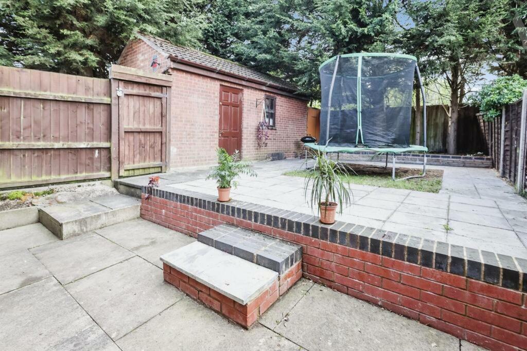 18 greetville close garden.jpeg