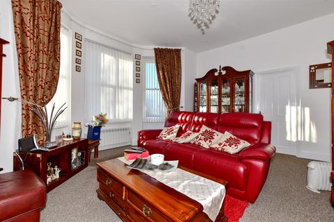 2 bedroom apartment for sale - Trinity Gardens, Folkestone, Kent