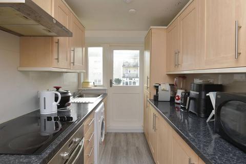 14c Niddrie Mill Crescent, Edinburgh, EH15 3ET