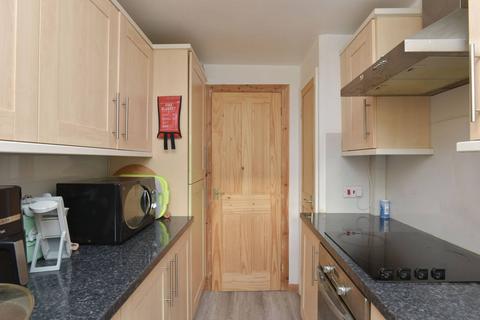 14c Niddrie Mill Crescent, Edinburgh, EH15 3ET