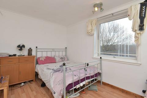 14c Niddrie Mill Crescent, Edinburgh, EH15 3ET
