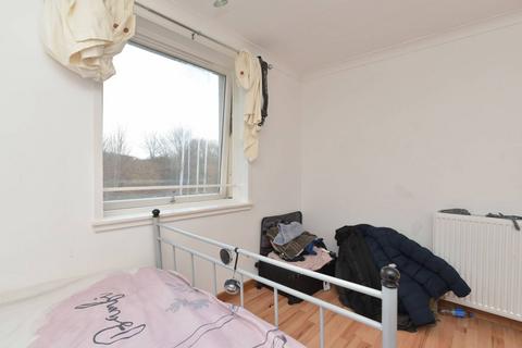 14c Niddrie Mill Crescent, Edinburgh, EH15 3ET