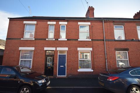 2 bedroom terraced house to rent, Alexandra Road, Wrexham, LL13