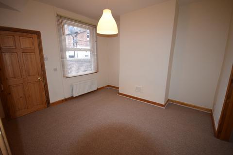 2 bedroom terraced house to rent, Alexandra Road, Wrexham, LL13