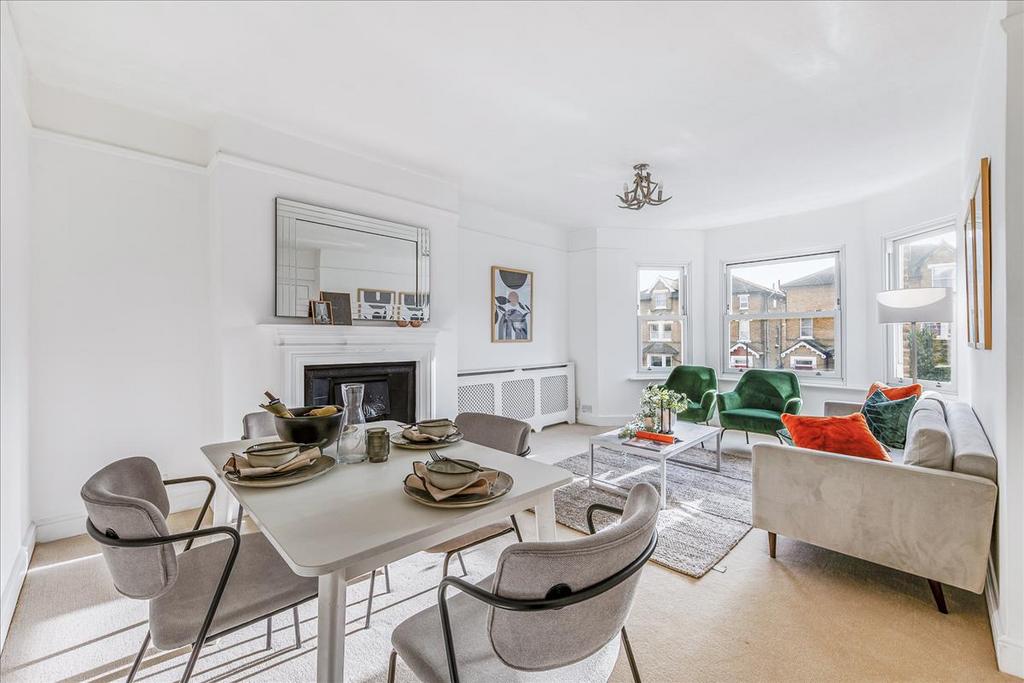 The Grove, Ealing, London, W5 2 bed flat for sale £585,000