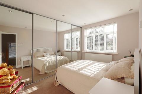 213 Chastilian Road, Crayford, Dartford, DA1 3LW