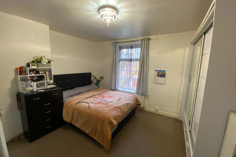 21 Gordon Avenue, Oldham, OL4 1QA