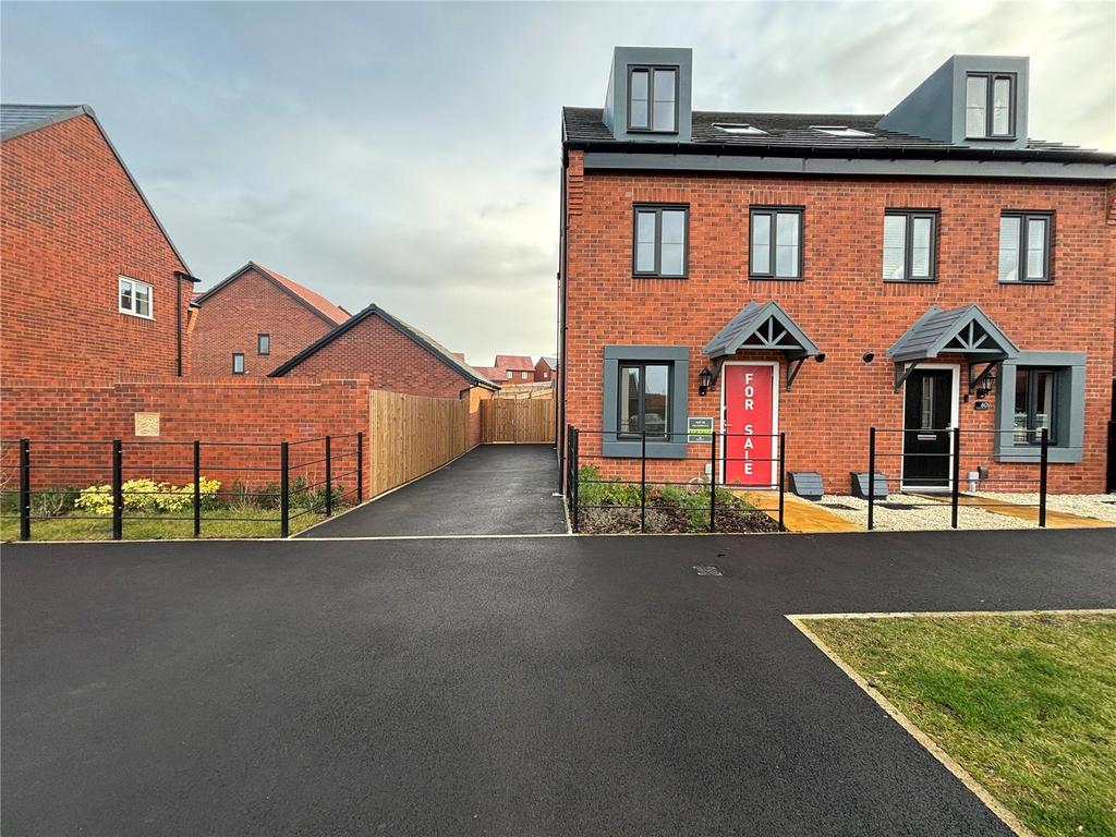 Brookes Avenue, Newdale, Telford... 4 bed semidetached house for sale £285,995