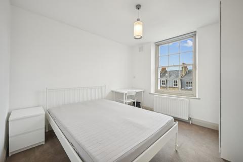 3 bedroom flat to rent, Claverton Street, London, SW1V