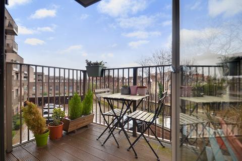 1 bedroom apartment for sale, at Ferdinand Court, Adenmore Road, London SE6
