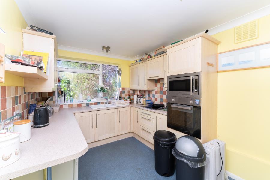 Argyle Road, W13 2 bed flat for sale £390,000