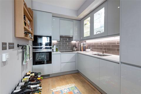 1 bedroom apartment for sale, Chivers Passage, London, SW18