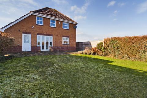 4 bedroom detached house for sale, Southall Drive, Hartlebury, DY11 7LD