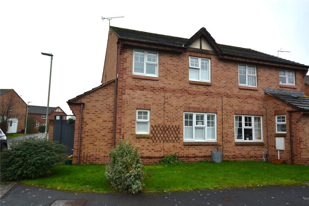 Kestrel Gardens, Quedgeley, Gloucester, Gloucestershire, GL2 3 bed semi