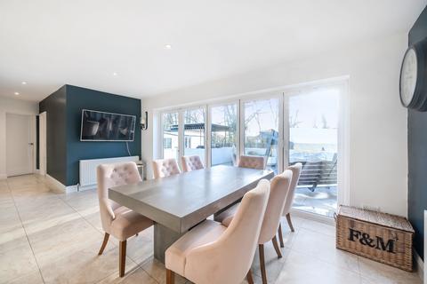 111 Linden Way, Ripley, Woking, GU23 6LP
