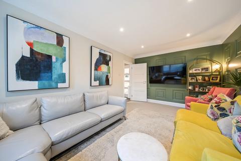 111 Linden Way, Ripley, Woking, GU23 6LP