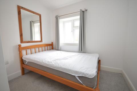 3 bedroom end of terrace house for sale, Woodcut Road, Farnham, Surrey, GU10