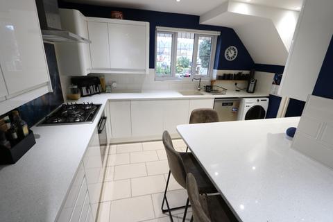 9 Chafford Way, Grays, RM16 2EB