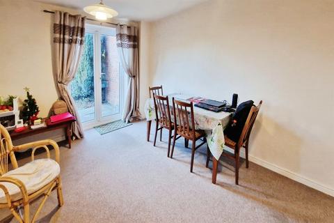 2 bedroom apartment for sale, Hennessey Close, Chilwell, NG9 5AU