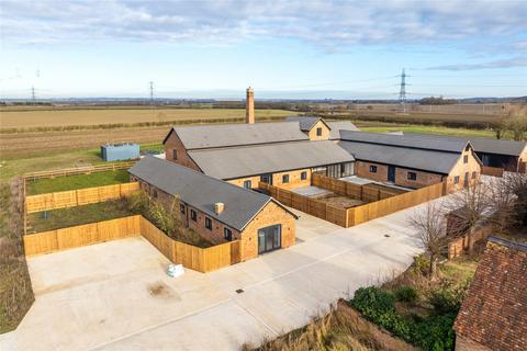 3 bedroom barn conversion for sale, Great Hall Barns, Sandhill Close, Millbrook, Bedfordshire, MK45