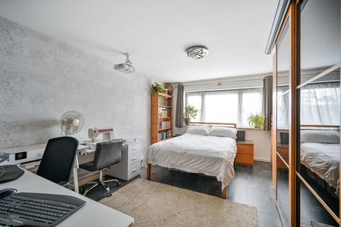 4 bedroom terraced house for sale, Grampian Way, Langley, Slough, SL3