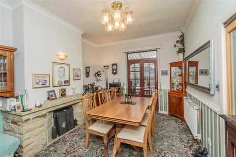 4 bedroom terraced house for sale, Clarence Street, Cleckheaton, West Yorkshire, BD19