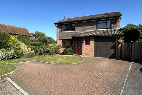 4 bedroom detached house for sale, Foxy Paddock, Langley, SO45