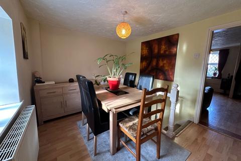 2 bedroom terraced house for sale, Stockport Road, Hyde, SK14 5RY