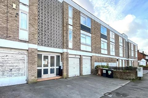 2 bedroom apartment for sale, St Michael's Rise, Okehampton Crescent, Welling, Kent, DA16