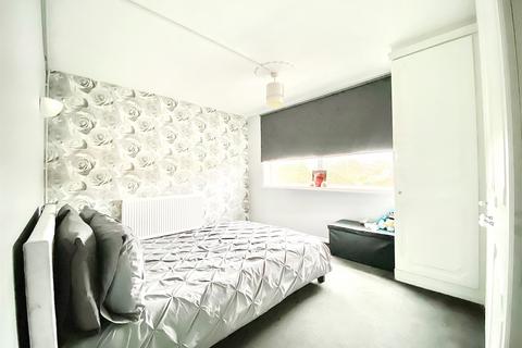 2 bedroom apartment for sale, St Michael's Rise, Okehampton, Welling, Kent, DA16