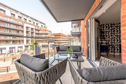 2 bedroom apartment for sale, Plot 29, TreArchi-C2 at Waterside Quarter, Apartment  32, Rialto, Canal Side SL6