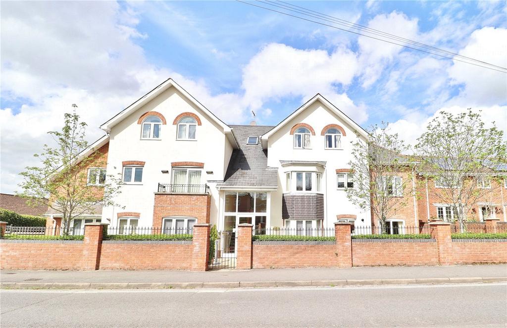 Manor Road, Verwood, Dorset, BH31 2 bed apartment for sale £290,000