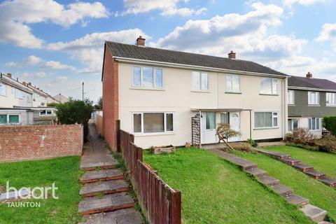 3 bedroom end of terrace house for sale, Dorchester Road, Taunton