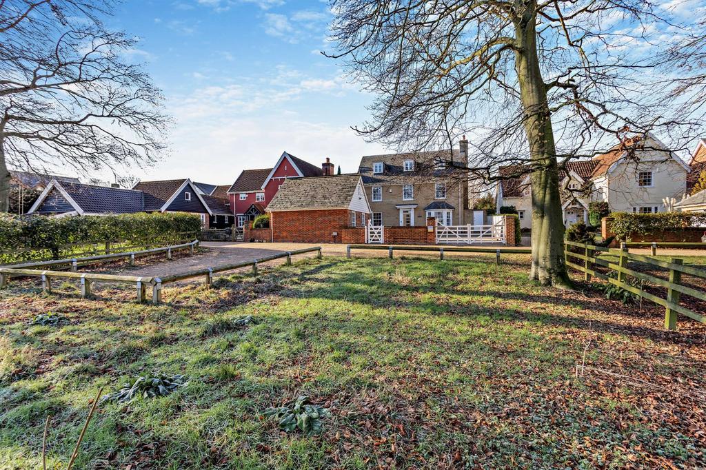 Park Close, Kentford, Newmarket, Suffolk 5 bed detached house