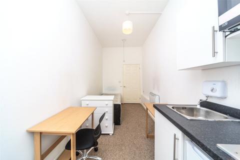 Studio to rent, George Street, Brighton BN2