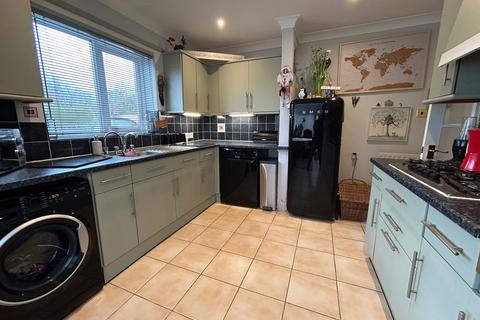 2 bedroom detached bungalow for sale, Wainfleet Road, Burgh Le Marsh, Skegness, Lincolnshire, PE24 5BN