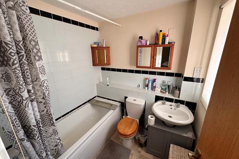 1 bedroom end of terrace house for sale - Barn Meadow Close, Church Crookham GU52