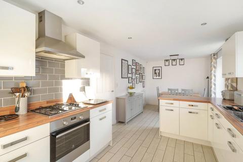 14 Whitwell Close, Wakefield, WF2 0GS