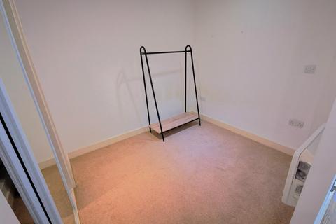 Studio to rent, Clive Passage, Birmingham, West Midlands, B4