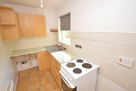 Studio to rent, Bankhill Drive, Lymington, Hampshire, SO41 9FF