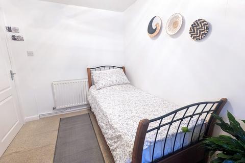 6 Glen Crescent, Stevenston, KA20 3EE