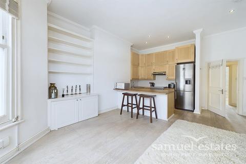 1 bedroom flat for sale, Battersea Rise, Battersea, SW11