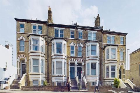 1 bedroom flat for sale, Battersea Rise, Battersea, SW11