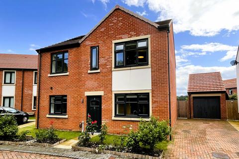 4 bedroom detached house to rent, West Grove, West Park, Leeds, Yorkshire