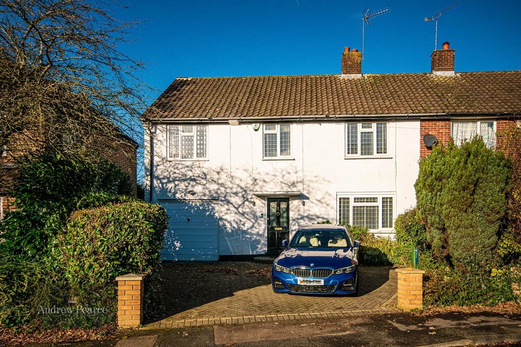 Latimer Close, Pinner HA5 4 bed semidetached house for sale £850,000