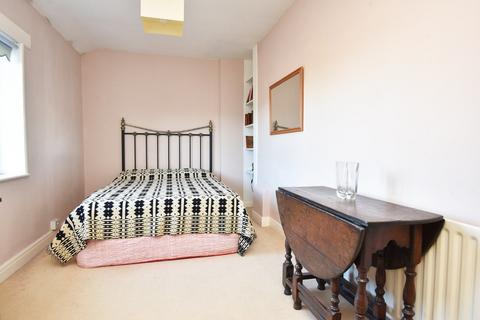 15 Ainsty Road, Harrogate, HG1 4AW