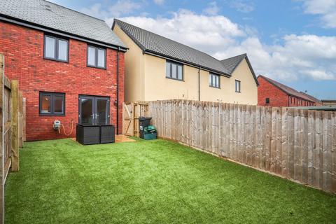 105 Badger Way, Cranbrook, Exeter, EX5 7FP