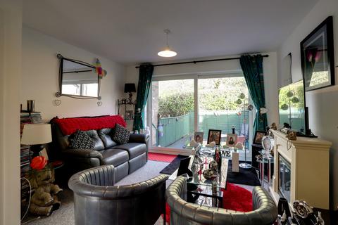 2 bedroom end of terrace house for sale, The Warren, Newton Abbot